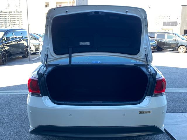 クラウンハイブリッド アスリートＳ　プリクラッシュセーフティ　レーダークルーズコントロール　クリアランスソナー　パワーシート　シートヒーター　ステアリングヒーター　ステアリモコン　ＵＳＢ入力　ビルトインＥＴＣ　ディスチャージヘッドライト（13枚目）