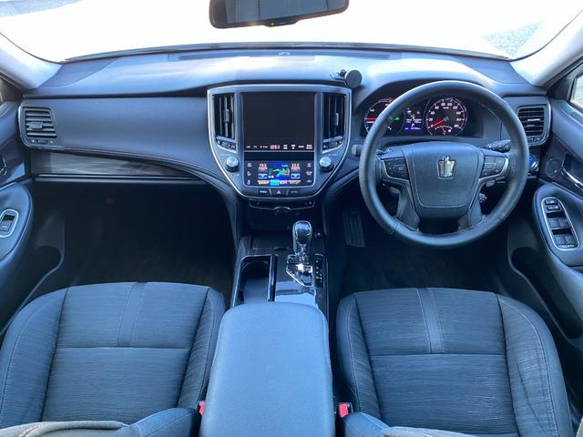 クラウンハイブリッド アスリートＳ　プリクラッシュセーフティ　レーダークルーズコントロール　クリアランスソナー　パワーシート　シートヒーター　ステアリングヒーター　ステアリモコン　ＵＳＢ入力　ビルトインＥＴＣ　ディスチャージヘッドライト（16枚目）