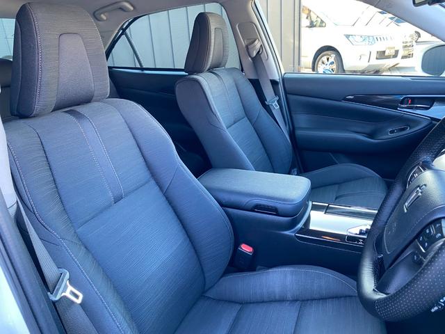 クラウンハイブリッド アスリートＳ　プリクラッシュセーフティ　レーダークルーズコントロール　クリアランスソナー　パワーシート　シートヒーター　ステアリングヒーター　ステアリモコン　ＵＳＢ入力　ビルトインＥＴＣ　ディスチャージヘッドライト（35枚目）