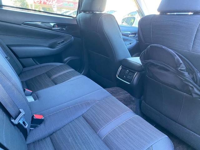 クラウンハイブリッド アスリートＳ　プリクラッシュセーフティ　レーダークルーズコントロール　クリアランスソナー　パワーシート　シートヒーター　ステアリングヒーター　ステアリモコン　ＵＳＢ入力　ビルトインＥＴＣ　ディスチャージヘッドライト（37枚目）