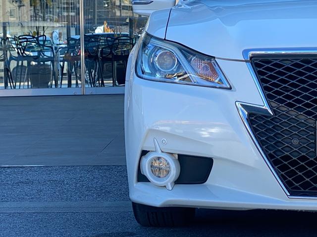 クラウンハイブリッド アスリートＳ　プリクラッシュセーフティ　レーダークルーズコントロール　クリアランスソナー　パワーシート　シートヒーター　ステアリングヒーター　ステアリモコン　ＵＳＢ入力　ビルトインＥＴＣ　ディスチャージヘッドライト（44枚目）