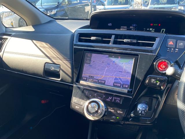 プリウスアルファ Ｓツーリングセレクション・Ｇ’ｓ　純正８インチＳＤナビ　フルセグ地デジＴＶ　ブルートゥース　ビルトインＥＴＣ　バックカメラ　ハーフレザーシート　革巻ハンドル　ＬＥＤヘッドライト　前後フォグランプ　ミラー型ドライブレコーダー（22枚目）