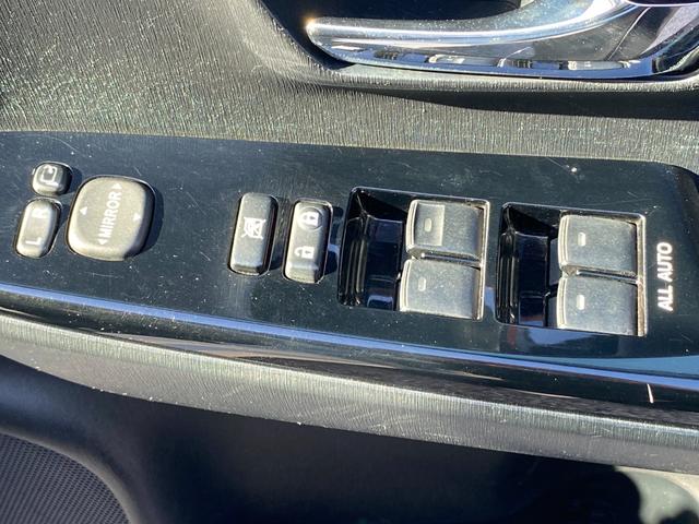 プリウスアルファ Ｓツーリングセレクション・Ｇ’ｓ　純正８インチＳＤナビ　フルセグ地デジＴＶ　ブルートゥース　ビルトインＥＴＣ　バックカメラ　ハーフレザーシート　革巻ハンドル　ＬＥＤヘッドライト　前後フォグランプ　ミラー型ドライブレコーダー（32枚目）