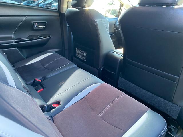 プリウスアルファ Ｓツーリングセレクション・Ｇ’ｓ　純正８インチＳＤナビ　フルセグ地デジＴＶ　ブルートゥース　ビルトインＥＴＣ　バックカメラ　ハーフレザーシート　革巻ハンドル　ＬＥＤヘッドライト　前後フォグランプ　ミラー型ドライブレコーダー（38枚目）