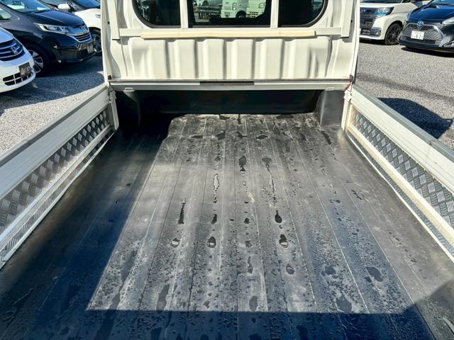 ハイゼットトラック ジャンボSAIIIt 純正6.8インチディスプレイオーディオ ブルートゥース ETC車載器 スマートアシストIII アッパーメンバーガード クリアランスソナー 荷台ゴムマット 4WD キーレス LEDヘッドライト(14枚目)