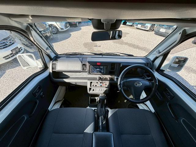 ハイゼットトラック ジャンボSAIIIt 純正6.8インチディスプレイオーディオ ブルートゥース ETC車載器 スマートアシストIII アッパーメンバーガード クリアランスソナー 荷台ゴムマット 4WD キーレス LEDヘッドライト(15枚目)