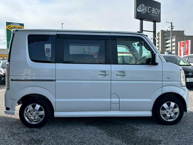 エブリイワゴン ＰＺターボ　カロッツェリアＨＤＤナビ　ＨＩＤヘッドライト　フルセグ地デジＴＶ　リアヒーター　ブルートゥース　ＥＴＣ車載器　左側パワースライドドア　オートエアコン　前後ドライブレコーダー　ターボ（8枚目）