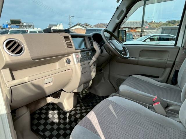 エブリイワゴン ＰＺターボ　カロッツェリアＨＤＤナビ　ＨＩＤヘッドライト　フルセグ地デジＴＶ　リアヒーター　ブルートゥース　ＥＴＣ車載器　左側パワースライドドア　オートエアコン　前後ドライブレコーダー　ターボ（31枚目）