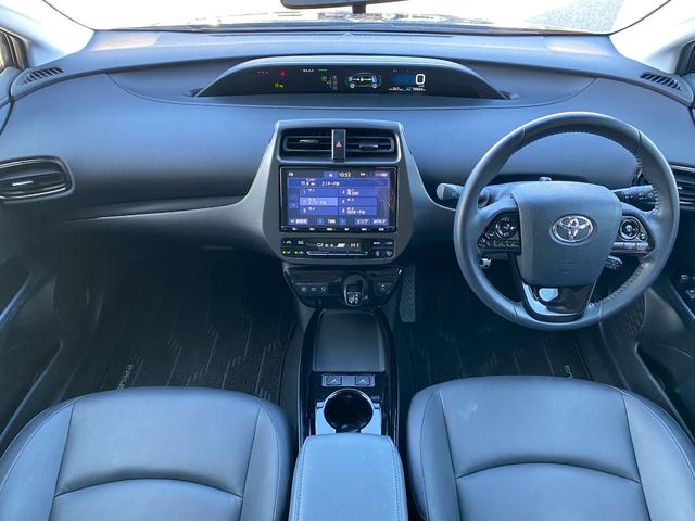 プリウス Sツーリングセレクション・ブラックエディション 純正9インチSDナビ フルセグ地デジTV ブルートゥース パノラミックビューパッケージ モデリスタエアロキット プリクラッシュセーフティ レーダークルーズコントロール ソフトレザーシート トノカバー(15枚目)