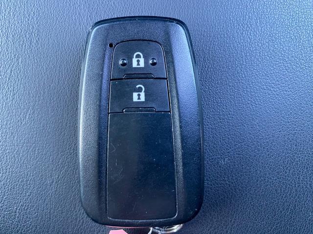 プリウス Sツーリングセレクション・ブラックエディション 純正9インチSDナビ フルセグ地デジTV ブルートゥース パノラミックビューパッケージ モデリスタエアロキット プリクラッシュセーフティ レーダークルーズコントロール ソフトレザーシート トノカバー(42枚目)