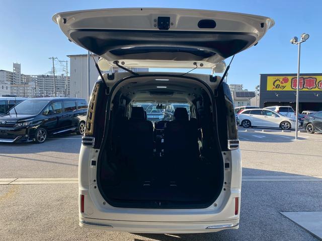 エスクァイア ハイブリッドGi アルパイン10インチナビ フルセグ地デジTV ブルートゥース バックカメラ ビルトインETC 純正エアロ ローダウン アルパインフリップダウンモニター ソフトレザーシート 置くだけ充電 シートヒーター(13枚目)