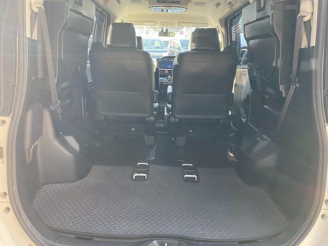 エスクァイア ハイブリッドGi アルパイン10インチナビ フルセグ地デジTV ブルートゥース バックカメラ ビルトインETC 純正エアロ ローダウン アルパインフリップダウンモニター ソフトレザーシート 置くだけ充電 シートヒーター(14枚目)