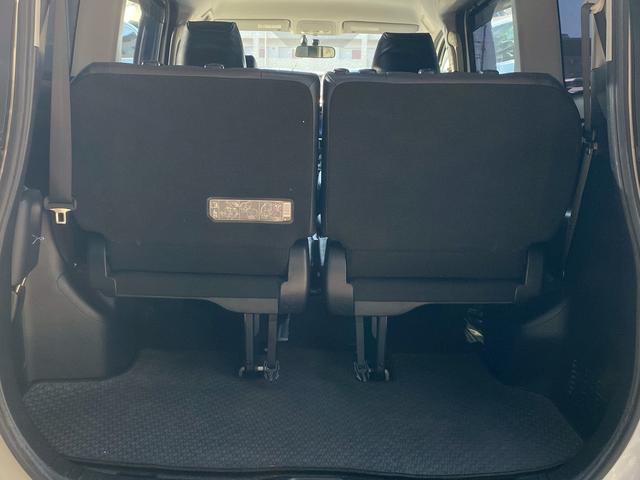 エスクァイア ハイブリッドGi アルパイン10インチナビ フルセグ地デジTV ブルートゥース バックカメラ ビルトインETC 純正エアロ ローダウン アルパインフリップダウンモニター ソフトレザーシート 置くだけ充電 シートヒーター(15枚目)