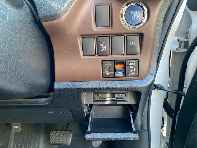 エスクァイア ハイブリッドGi アルパイン10インチナビ フルセグ地デジTV ブルートゥース バックカメラ ビルトインETC 純正エアロ ローダウン アルパインフリップダウンモニター ソフトレザーシート 置くだけ充電 シートヒーター(31枚目)