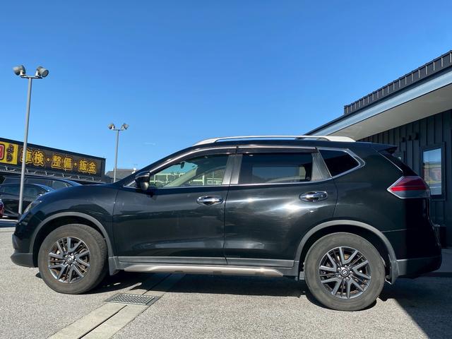 エクストレイル 20XブラクエクストリーマXエマージェンシブレーキP 純正8インチSDナビ フルセグ地デジTV ブルートゥース バックカメラ ビルトインETC カブロンシート シートヒーター 7人乗り エマージェンシーブレーキ アイドリングストップ LEDヘッドライト(12枚目)