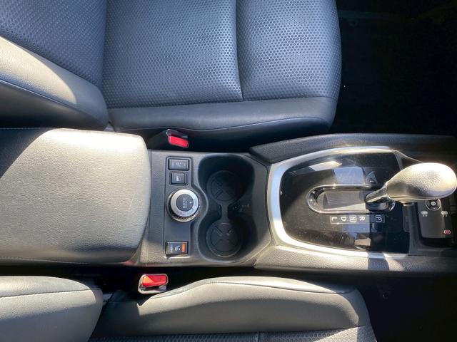 エクストレイル 20XブラクエクストリーマXエマージェンシブレーキP 純正8インチSDナビ フルセグ地デジTV ブルートゥース バックカメラ ビルトインETC カブロンシート シートヒーター 7人乗り エマージェンシーブレーキ アイドリングストップ LEDヘッドライト(22枚目)