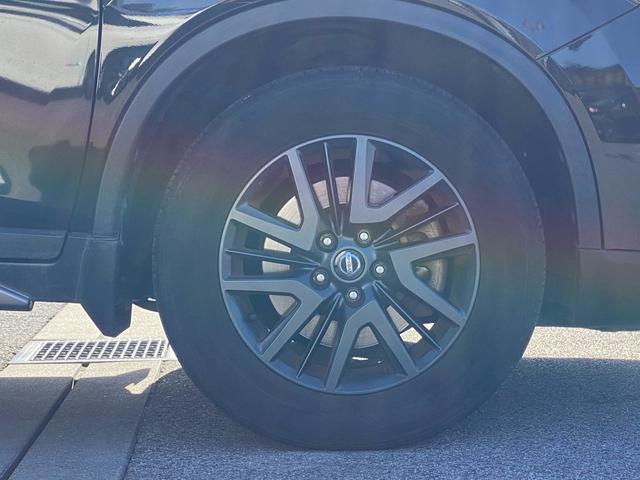 エクストレイル 20XブラクエクストリーマXエマージェンシブレーキP 純正8インチSDナビ フルセグ地デジTV ブルートゥース バックカメラ ビルトインETC カブロンシート シートヒーター 7人乗り エマージェンシーブレーキ アイドリングストップ LEDヘッドライト(45枚目)