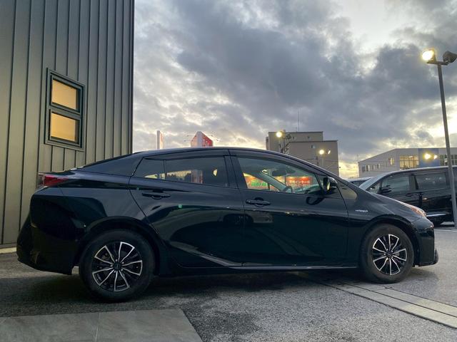 プリウス Sセーフティプラス ワンオーナー 純正SDナビ ワンセグTV ブルートゥース バックカメラ プリクラッシュセーフティ レーダークルーズコントロール クリアランスソナー ビルトインETC パーキングアシスト 革巻ハンドル(8枚目)