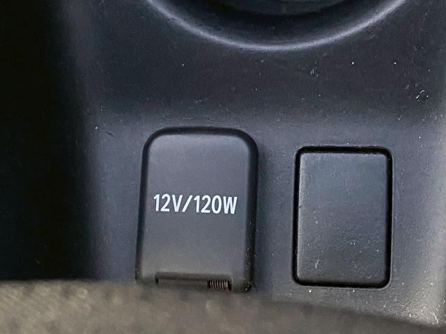 プリウス Sセーフティプラス ワンオーナー 純正SDナビ ワンセグTV ブルートゥース バックカメラ プリクラッシュセーフティ レーダークルーズコントロール クリアランスソナー ビルトインETC パーキングアシスト 革巻ハンドル(23枚目)