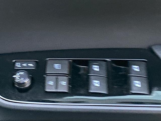 プリウス Sセーフティプラス ワンオーナー 純正SDナビ ワンセグTV ブルートゥース バックカメラ プリクラッシュセーフティ レーダークルーズコントロール クリアランスソナー ビルトインETC パーキングアシスト 革巻ハンドル(30枚目)