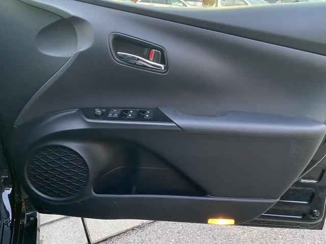 プリウス Sセーフティプラス ワンオーナー 純正SDナビ ワンセグTV ブルートゥース バックカメラ プリクラッシュセーフティ レーダークルーズコントロール クリアランスソナー ビルトインETC パーキングアシスト 革巻ハンドル(31枚目)