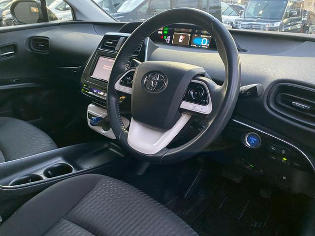 プリウス Sセーフティプラス ワンオーナー 純正SDナビ ワンセグTV ブルートゥース バックカメラ プリクラッシュセーフティ レーダークルーズコントロール クリアランスソナー ビルトインETC パーキングアシスト 革巻ハンドル(32枚目)