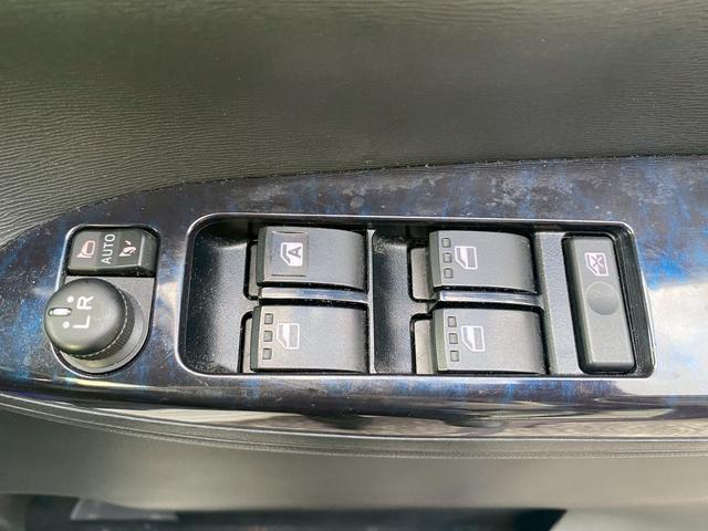 タント カスタムRS トップエディションSAIII 純正8インチナビ フルセグ地デジTV ブルートゥース HDMI&USB入力 ETC車載器 ステアリングリモコン バックカメラ LEDヘッドライト ハーフレザーシート 運転席シートヒーター(30枚目)