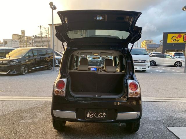 アルトラパンショコラ X ワンオーナー カロッツェリアメモリーナビ フルセグ地デジTV ブルートゥース スマートキー&プッシュスタート 専用レザーシート ディスチャージヘッドライト アイドリングストップ ウインカードアミラー(13枚目)