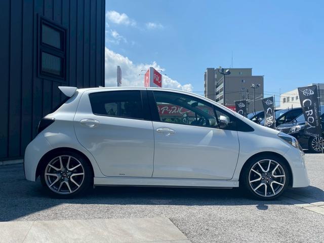 ヴィッツ RS G’s カロッツェリアナビ ETC ミッション車 地デジ ブルートゥース キーレスエントリー ディスチャージヘッドライト 社外マフラー(8枚目)