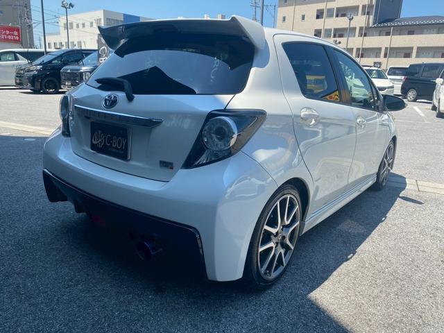 ヴィッツ RS G’s カロッツェリアナビ ETC ミッション車 地デジ ブルートゥース キーレスエントリー ディスチャージヘッドライト 社外マフラー(9枚目)