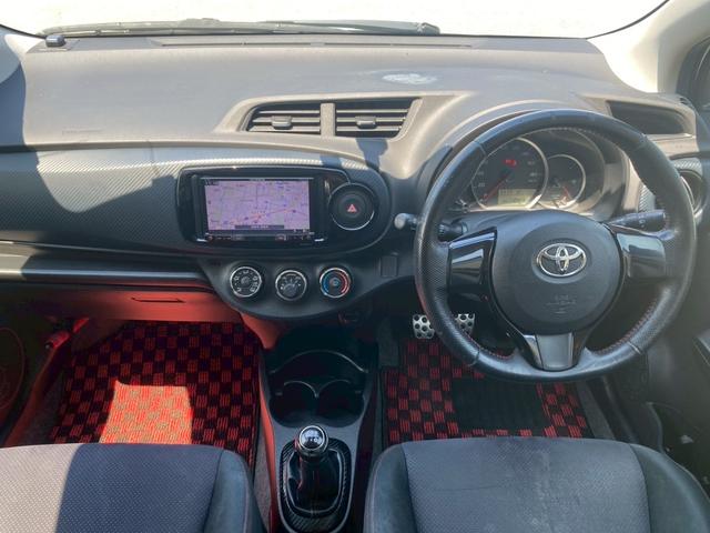 ヴィッツ RS G’s カロッツェリアナビ ETC ミッション車 地デジ ブルートゥース キーレスエントリー ディスチャージヘッドライト 社外マフラー(15枚目)