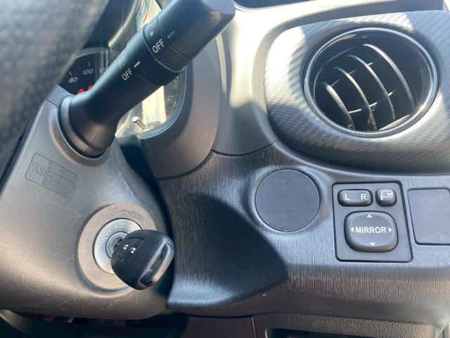 ヴィッツ RS G’s カロッツェリアナビ ETC ミッション車 地デジ ブルートゥース キーレスエントリー ディスチャージヘッドライト 社外マフラー(21枚目)