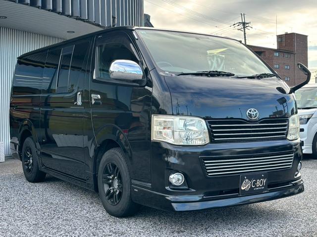 ハイエースバン ロングスーパーＧＬ　シルクブレイズエアロチット　社外シフトノブ　黒革調シートカバー　オートエアコン　カロッツェリアメモリーナビ　ＬＥＤルームランプ　ディスチャージヘッドライト　バックカメラ　ＥＴＣ車載器（7枚目）