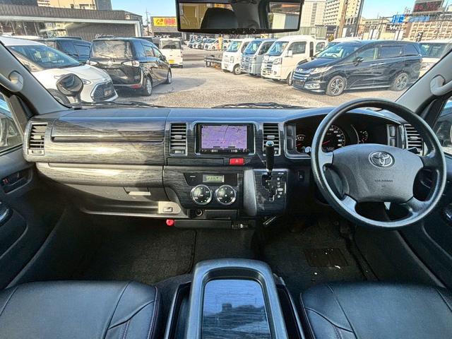 ハイエースバン ロングスーパーＧＬ　シルクブレイズエアロチット　社外シフトノブ　黒革調シートカバー　オートエアコン　カロッツェリアメモリーナビ　ＬＥＤルームランプ　ディスチャージヘッドライト　バックカメラ　ＥＴＣ車載器（16枚目）