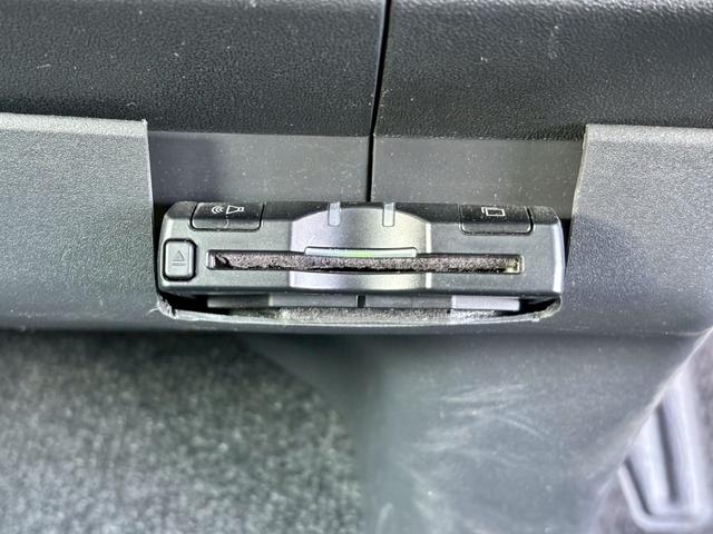 ハイエースバン ロングスーパーＧＬ　シルクブレイズエアロチット　社外シフトノブ　黒革調シートカバー　オートエアコン　カロッツェリアメモリーナビ　ＬＥＤルームランプ　ディスチャージヘッドライト　バックカメラ　ＥＴＣ車載器（28枚目）