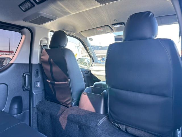 ハイエースバン ロングスーパーＧＬ　シルクブレイズエアロチット　社外シフトノブ　黒革調シートカバー　オートエアコン　カロッツェリアメモリーナビ　ＬＥＤルームランプ　ディスチャージヘッドライト　バックカメラ　ＥＴＣ車載器（35枚目）