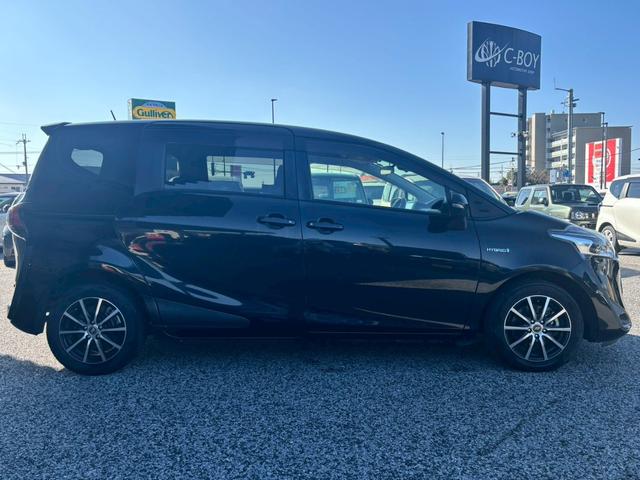 シエンタ ハイブリッド　ファンベースＧ　ユーザー買取車　ワンオーナー　純正ＳＤナビ　フルセグ地デジＴＶ　ブルートゥース　ビルトインＥＴＣ　バックカメラ　ＵＳＢ電源　プリクラッシュセーフティ　クルーズコントロール　ＬＥＤヘッドライト（8枚目）