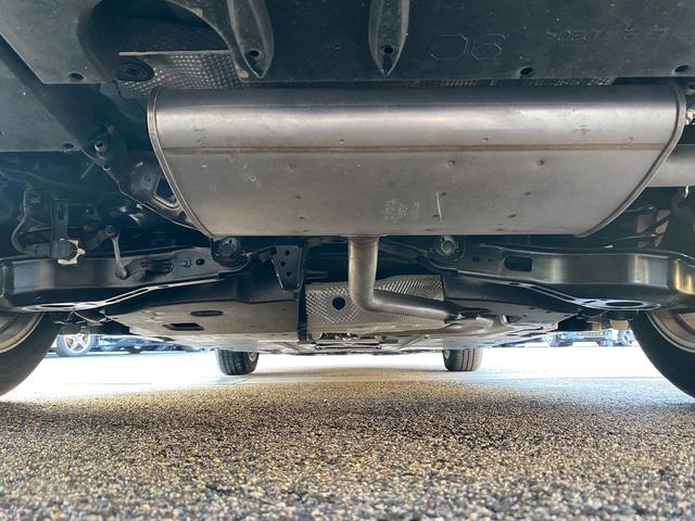 プリウス Ｓ　カロッツェリアメモリーナビ　オートマチックハイビーム　バックカメラ　革巻ハンドル　ＥＴＣ車載器　トノカバー　プリクラッシュセーフティ　レーダークルーズコントロール　ＬＥＤヘッドライト（44枚目）