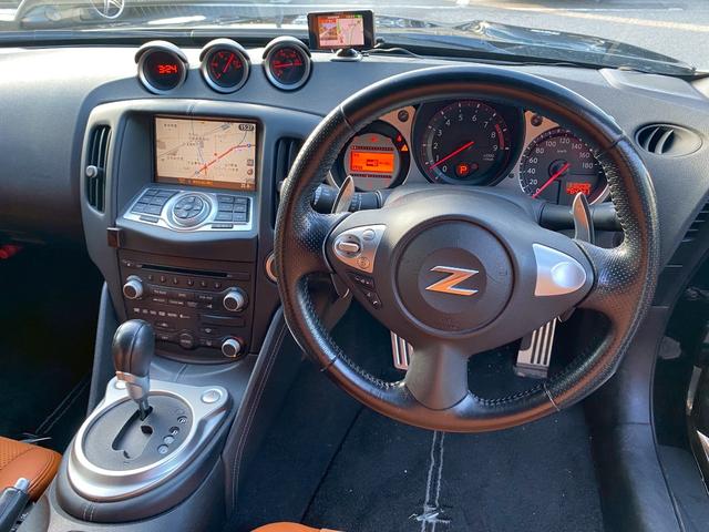 フェアレディＺ バージョンＳＴ　純正ＨＤＤナビ　フルセグ地デジＴＶ　ブルートゥースハンズフリー　パドルシフト　パワーシート　シートヒーター　ＢＯＳＥサウンドシステム　ディスチャージヘッドライト　前後ドライブレコーダー（20枚目）