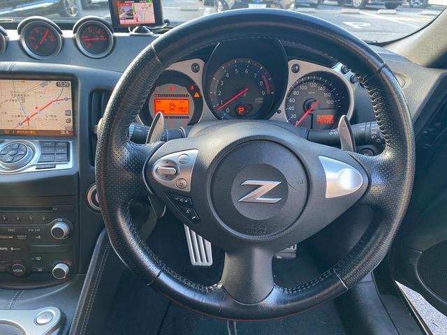 フェアレディＺ バージョンＳＴ　純正ＨＤＤナビ　フルセグ地デジＴＶ　ブルートゥースハンズフリー　パドルシフト　パワーシート　シートヒーター　ＢＯＳＥサウンドシステム　ディスチャージヘッドライト　前後ドライブレコーダー（29枚目）