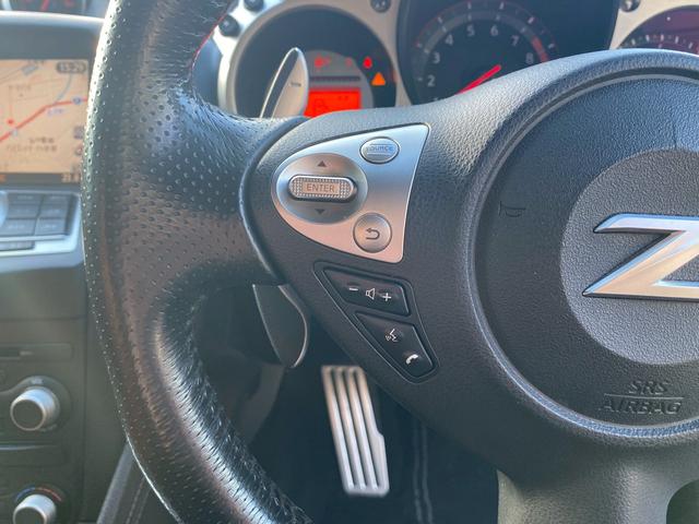 フェアレディＺ バージョンＳＴ　純正ＨＤＤナビ　フルセグ地デジＴＶ　ブルートゥースハンズフリー　パドルシフト　パワーシート　シートヒーター　ＢＯＳＥサウンドシステム　ディスチャージヘッドライト　前後ドライブレコーダー（30枚目）