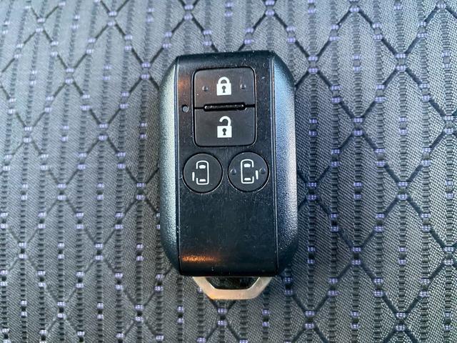 スペーシアカスタム ハイブリッドＸＳターボ　ストラーダメモリーナビ　フルセグ地デジＴＶ　ブルートゥース　全方位モニター　エマージェンシーブレーキ　レーダークルーズコントロール　運転席シートヒーター　パドルシフト　両側パワースライド（42枚目）