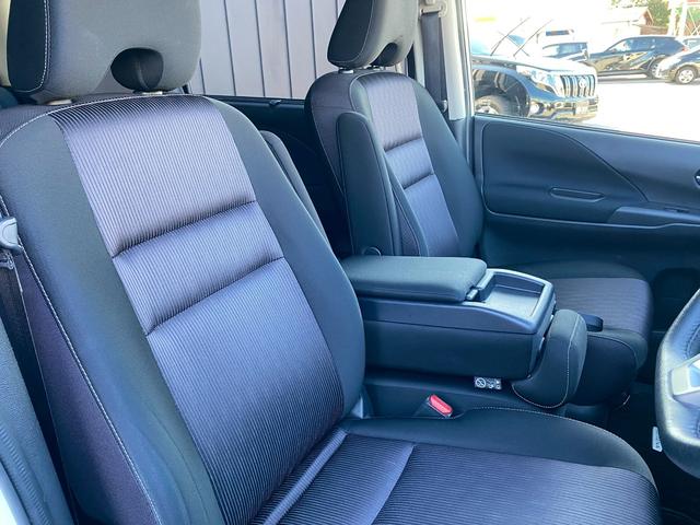 セレナ ハイウェイスター　Ｖセレクション　純正９インチＳＤナビ　フルセグ地デジＴＶ　ブルートゥース　純正フリップダウンモニター　ビルトインＥＴＣ　バックカメラ　両側パワースライドドア　アイドリングストップ　エマージェンシーブレーキ　ＴＶキット（40枚目）