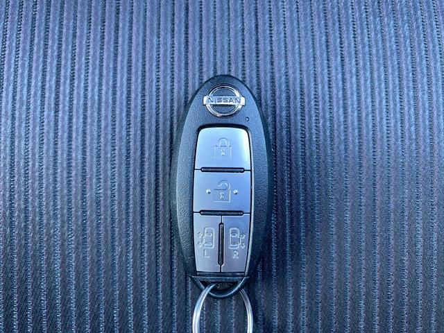 セレナ ハイウェイスター　Ｖセレクション　純正９インチＳＤナビ　フルセグ地デジＴＶ　ブルートゥース　純正フリップダウンモニター　ビルトインＥＴＣ　バックカメラ　両側パワースライドドア　アイドリングストップ　エマージェンシーブレーキ　ＴＶキット（54枚目）