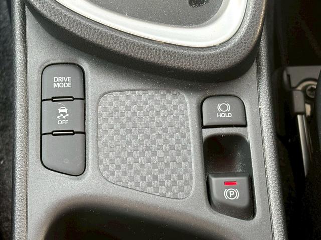 ヤリスクロス Ｚ　純正ディスプレイオーディオ　ブルートゥース　ミラキャスト　パノラミックビューモニター　ビルトインＥＴＣ　プリクラッシュセーフティ　レーダークルーズコントロール　前席シートヒーター　前後ドライブレコーダ（24枚目）