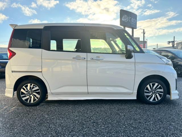 ルーミー カスタムＧ　Ｓ　モデリスタエアロキット　純正９インチＳＤナビ　フルセグ地デジＴＶ　ブルートゥース　パノラミックビューモニター　両側パワースライドドア　スライドドアサンシェード　スマートアシスト　クルーズコントロール（8枚目）