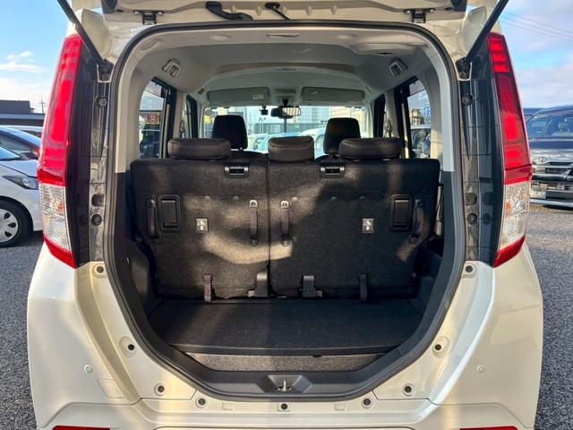 ルーミー カスタムＧ　Ｓ　モデリスタエアロキット　純正９インチＳＤナビ　フルセグ地デジＴＶ　ブルートゥース　パノラミックビューモニター　両側パワースライドドア　スライドドアサンシェード　スマートアシスト　クルーズコントロール（13枚目）