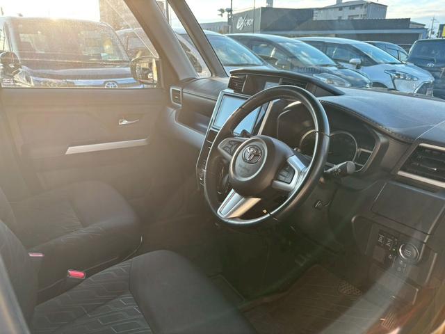 ルーミー カスタムＧ　Ｓ　モデリスタエアロキット　純正９インチＳＤナビ　フルセグ地デジＴＶ　ブルートゥース　パノラミックビューモニター　両側パワースライドドア　スライドドアサンシェード　スマートアシスト　クルーズコントロール（28枚目）