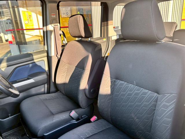 ルーミー カスタムＧ　Ｓ　モデリスタエアロキット　純正９インチＳＤナビ　フルセグ地デジＴＶ　ブルートゥース　パノラミックビューモニター　両側パワースライドドア　スライドドアサンシェード　スマートアシスト　クルーズコントロール（31枚目）