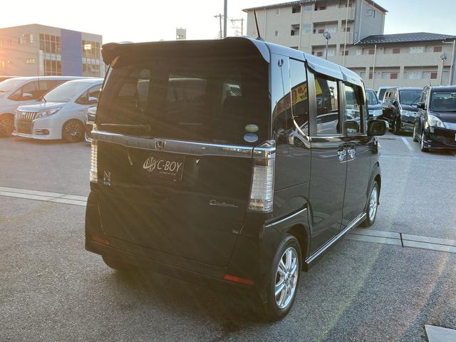 Ｎ－ＢＯＸカスタム Ｇ・Ｌパッケージ　純正メモリーナビ　ワンセグＴＶ　バックカメラ　ＥＴＣ車載器　両側パワースライドドア　ディスチャージヘッドライト　スマートキー＆プッシュスタート　純正１４インチアルミ　純正フリップダウンモニター（9枚目）